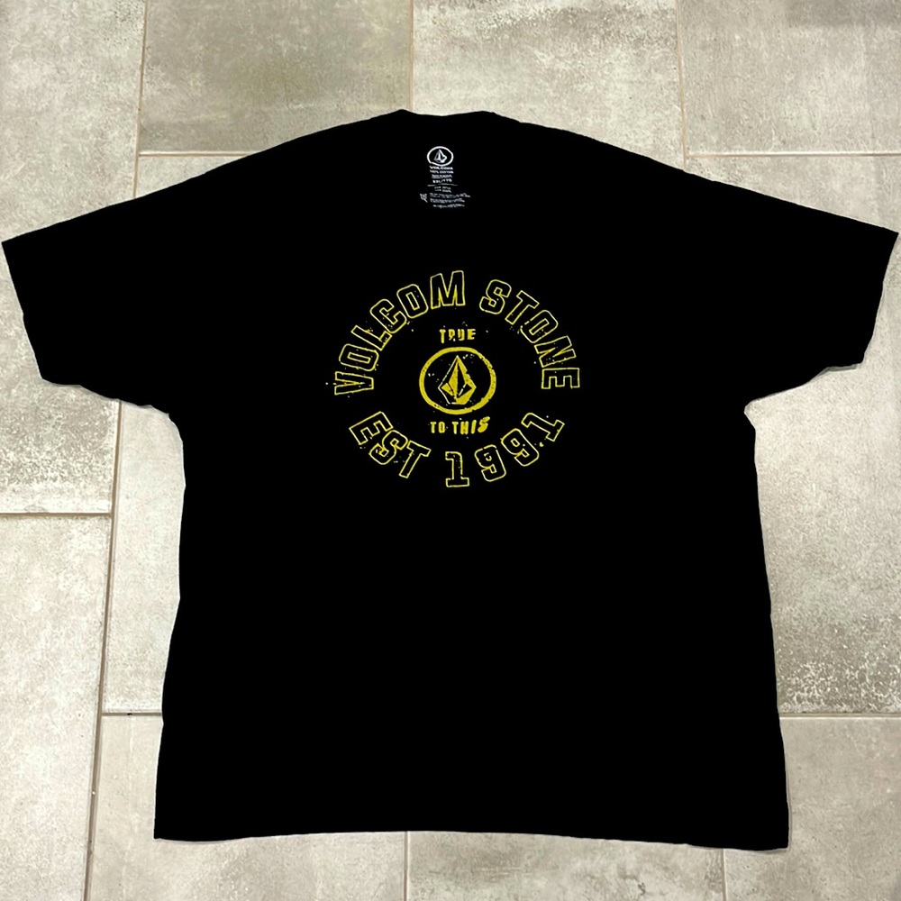 Volcom Men’s XXL Tshirt